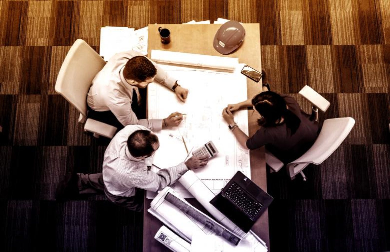 آژانس دیجیتال مارکتینگ: ترازوی موفقیت در دنیای آنلاین